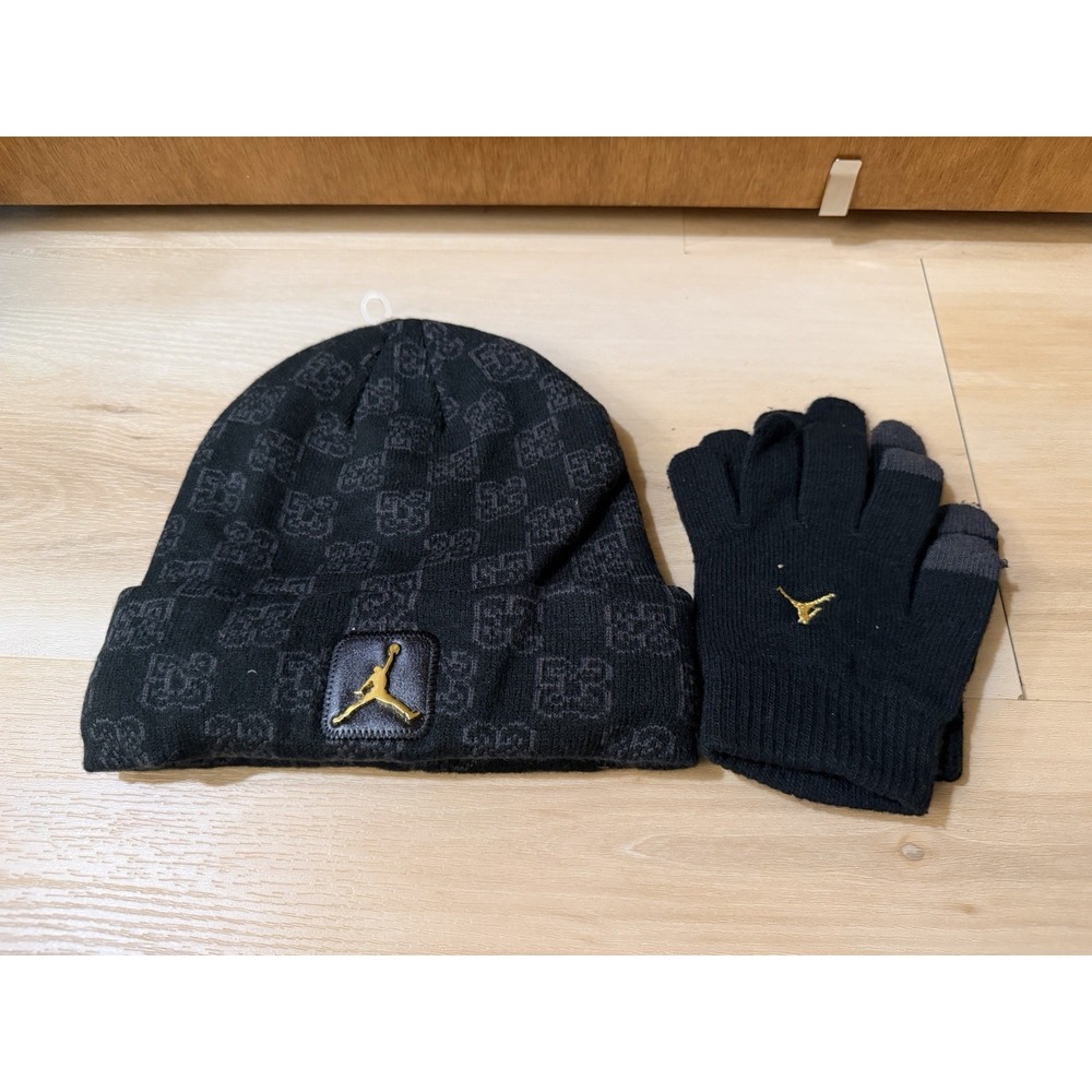 Jordan Boys 2-Piece Knit Beanie & Gloves Set Black Monogram Jumpman Logo